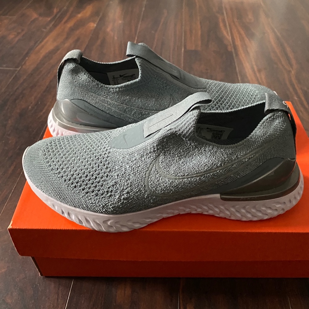 Nike epic phantom react fly knit